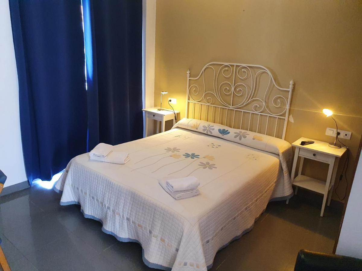Hostal La Ermita เนร์คา ภายนอก รูปภาพ