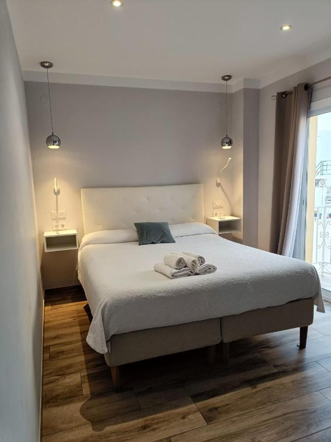 Hostal La Ermita เนร์คา ภายนอก รูปภาพ