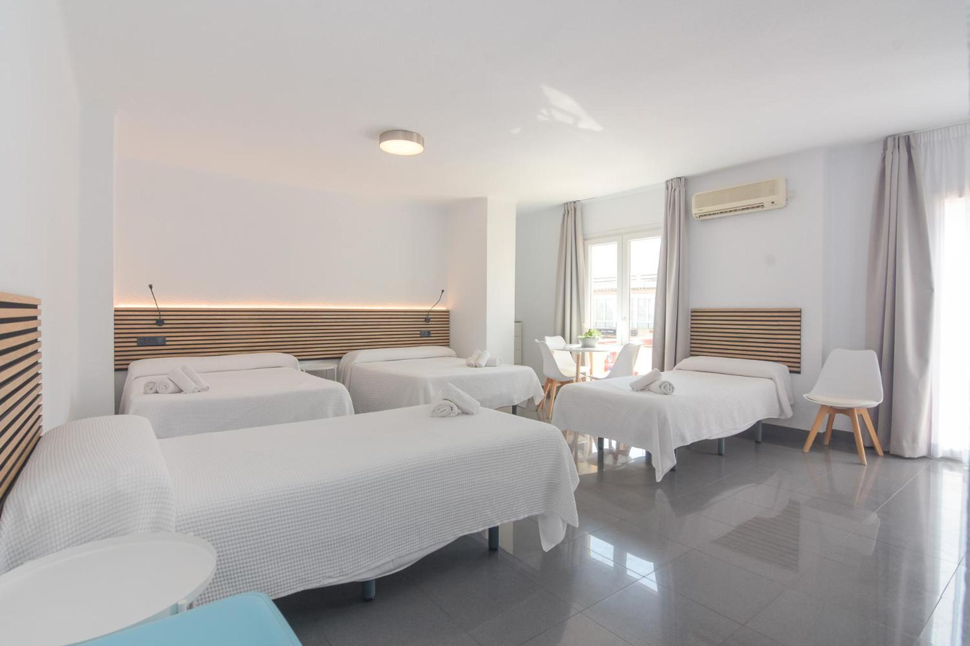 Hostal La Ermita เนร์คา ภายนอก รูปภาพ