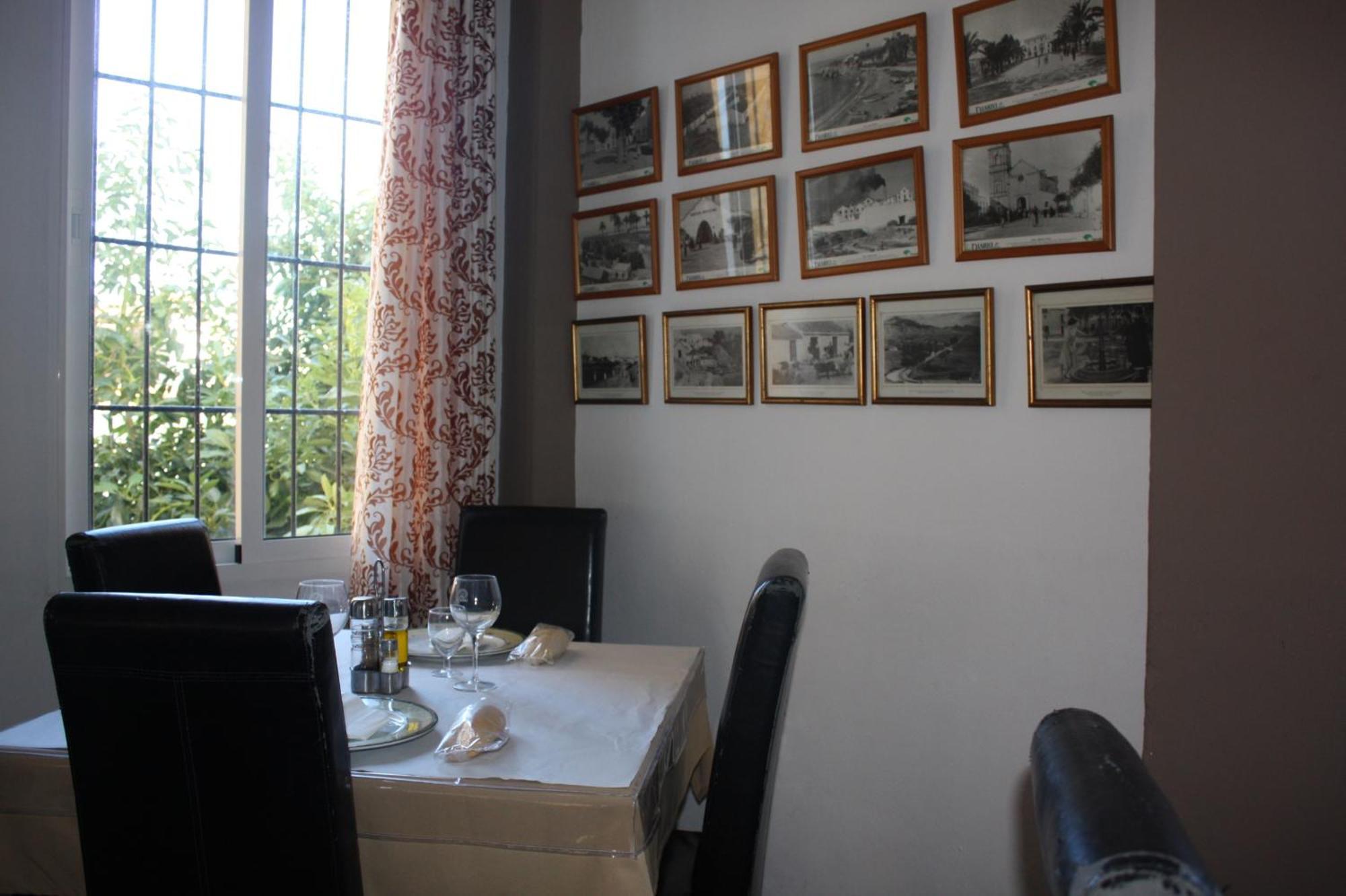 Hostal La Ermita เนร์คา ภายนอก รูปภาพ